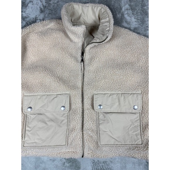 American‎ Eagle Reversible Sherpa Quilted Bomber Jacket Cream Womens L 0103-1577 - Picture 9 of 10